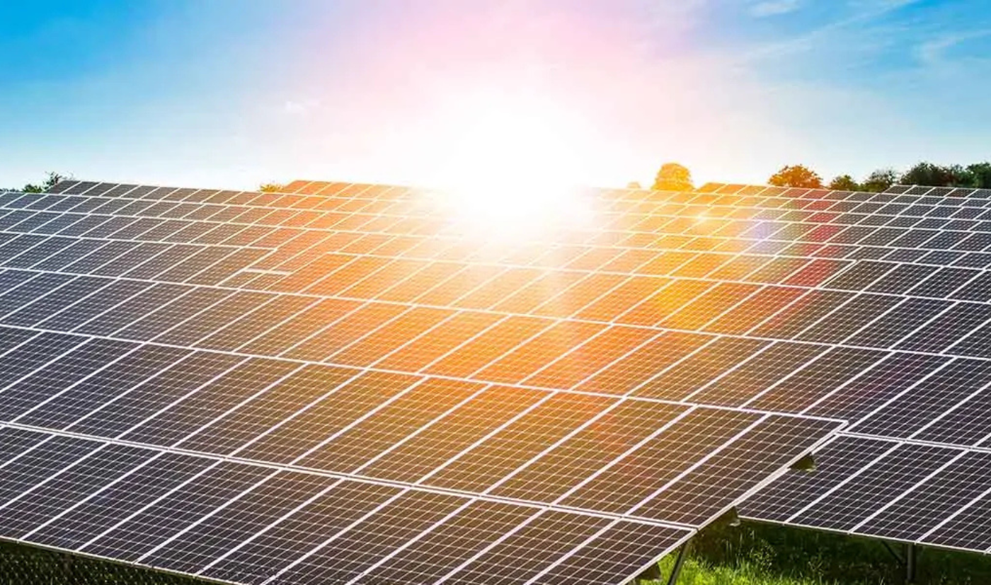 CONSUME ENERGÍA VERDE Y RENOVABLE